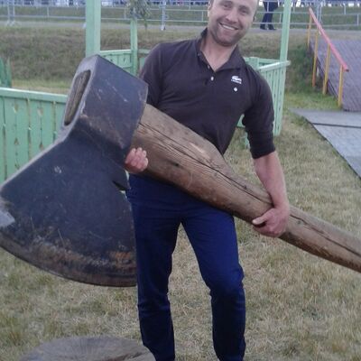  ,   Pavel, 35 ,   