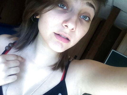  ,   Valeria, 24 ,   ,   , c 