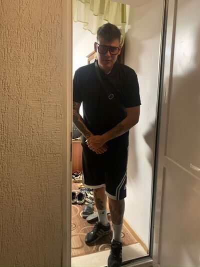  ,   Aleksandr, 32 ,   ,   , c 