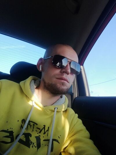  ,   Mikhail, 33 ,  