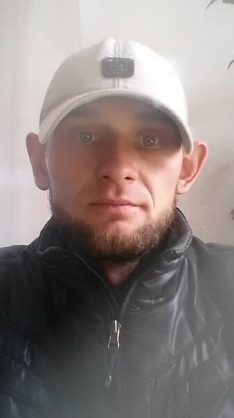  ,   Pavel, 37 ,   ,   , c , 