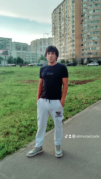  ,   Ali, 27 ,   ,   