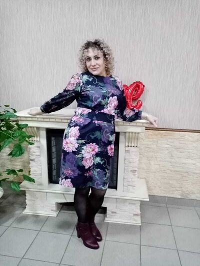  ,   Linda, 42 ,   ,   
