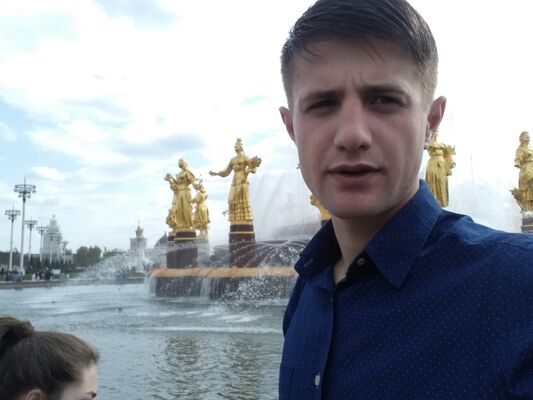  ,   Leonid, 29 ,   ,   