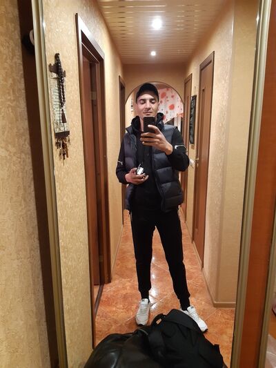  ,   Artur, 40 ,   ,   , c 