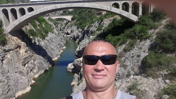  Warszawa,   Sergei, 52 ,   