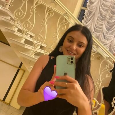  -,   Vanessa, 28 ,   ,   