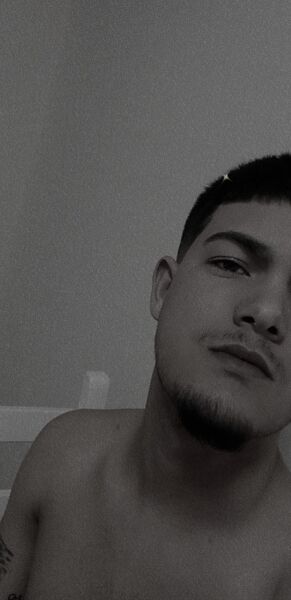  ,   Alejandro, 21 ,   ,   