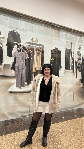  ,   Emma, 47 ,   ,   