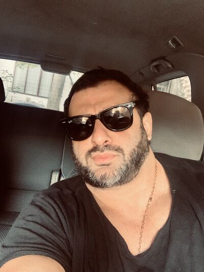  ,   Jio, 39 ,   ,   