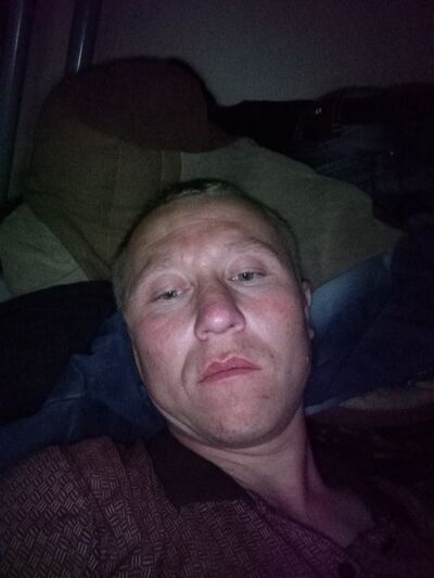  ,   Sasha, 32 ,   ,   