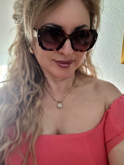  Aldingen,   Irina, 44 ,   ,   