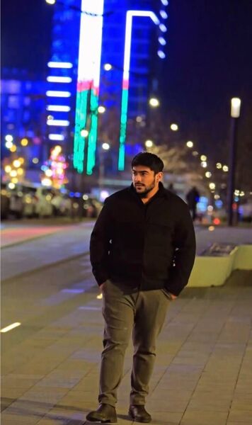 ,   Bek, 34 ,   ,   
