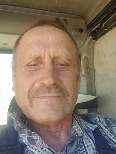  ,   Wiktor, 54 ,   ,   