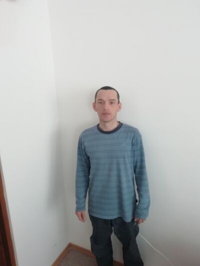  ,   Evgenij, 37 ,   ,   , c 
