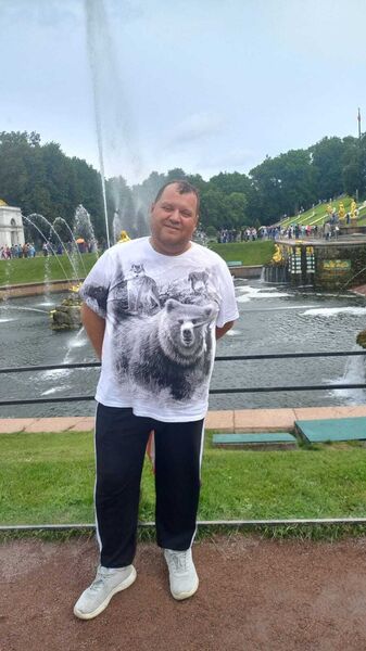  ,   Denis, 46 ,   c 