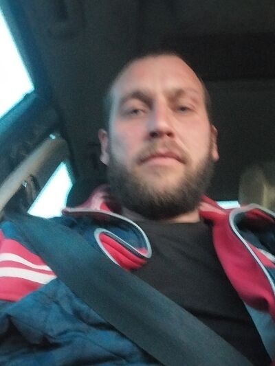  ,   Denis, 33 ,   ,   