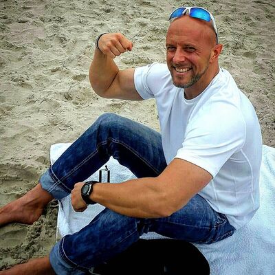  -,   Thomas, 57 ,     , c , 