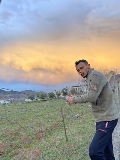  ,   Cem Nusret, 24 ,   ,   