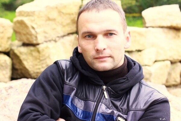  ,   Anton, 41 ,   
