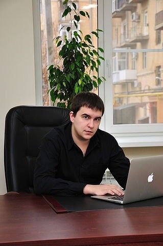 ,   Artem, 40 ,  