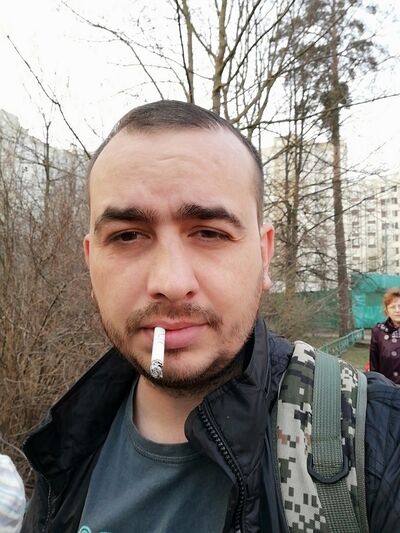  ,   Anton, 39 ,  