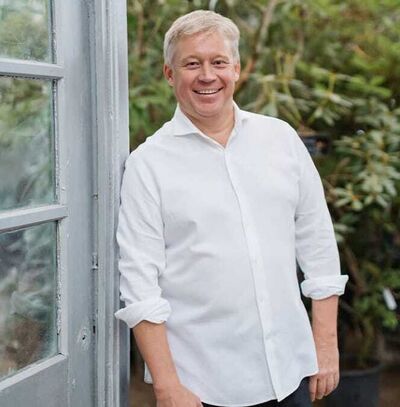  ,   Raphael, 54 ,   ,   