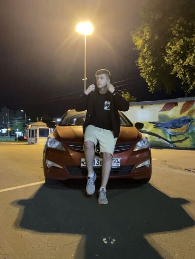  ,   Anton, 21 ,   ,   , c 