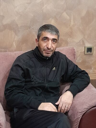  ,   Serge, 48 ,   ,   