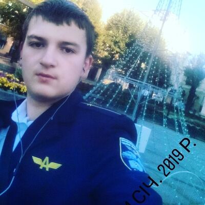  ,   Sasha, 25 ,   