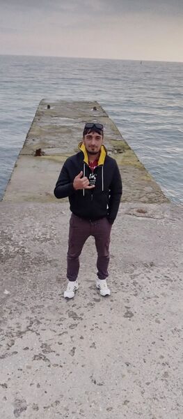  ,   Reshat, 29 ,   ,   , c , 