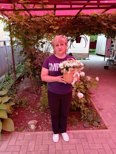  ,   Lara, 59 ,   ,   