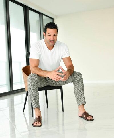  ,   Dr Anderson, 51 ,   ,   