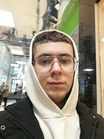  ,   Eduard, 26 ,   