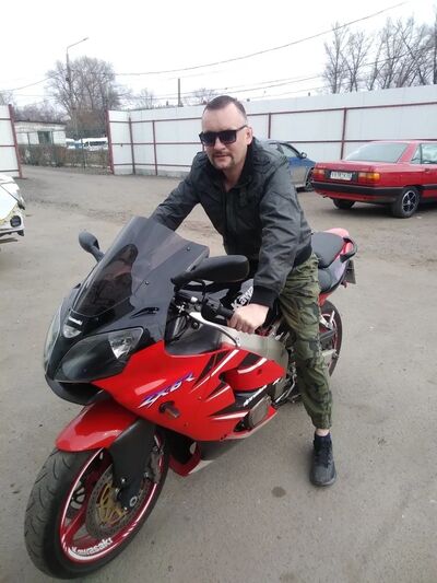  ,   Ruslan, 47 ,   c 