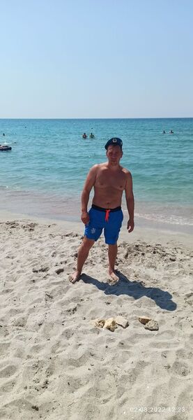  ,   Victor, 47 ,   ,   