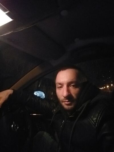  ,   Viktor, 33 ,   ,   