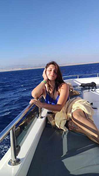  ,   Diana, 25 ,   
