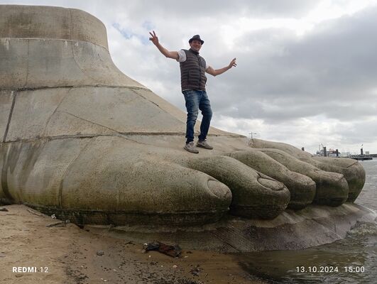  ,   Bruno, 43 ,   ,   