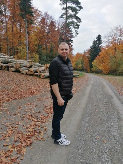  ,   Pawel, 39 ,   ,   