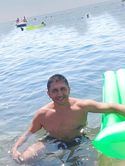  ,   Dejan, 40 ,   ,   , c , 