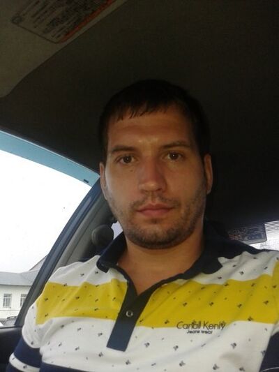  ,   Djony, 47 ,  