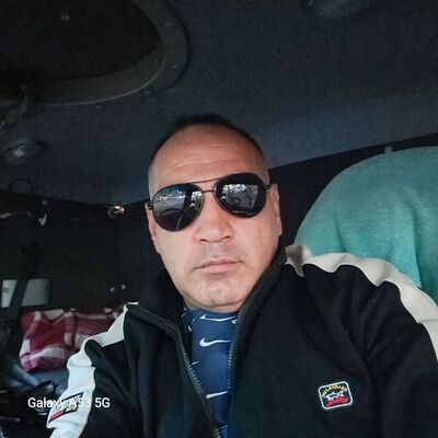  ,   Wolf, 43 ,     