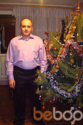  ,   Kent, 43 ,  