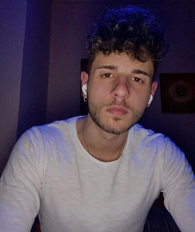  ,   Kevin, 22 ,   ,   