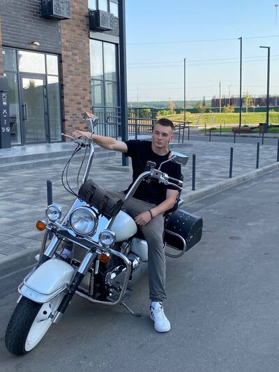  ,   Mikhail, 18 ,   ,   