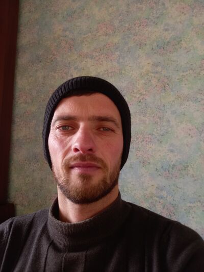  ,   Aziz, 32 ,   ,   
