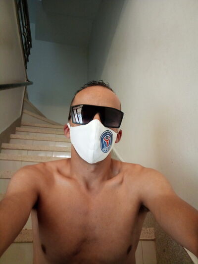 ,   Mourad, 41 ,   ,   , c 
