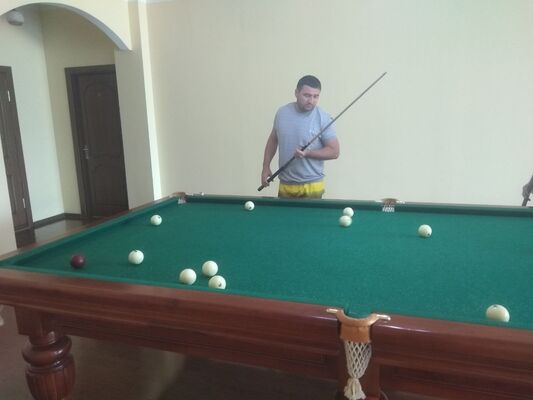  ,   Zuxiriddin, 35 ,  