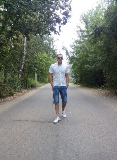  8771538  Den, 34 ,    -